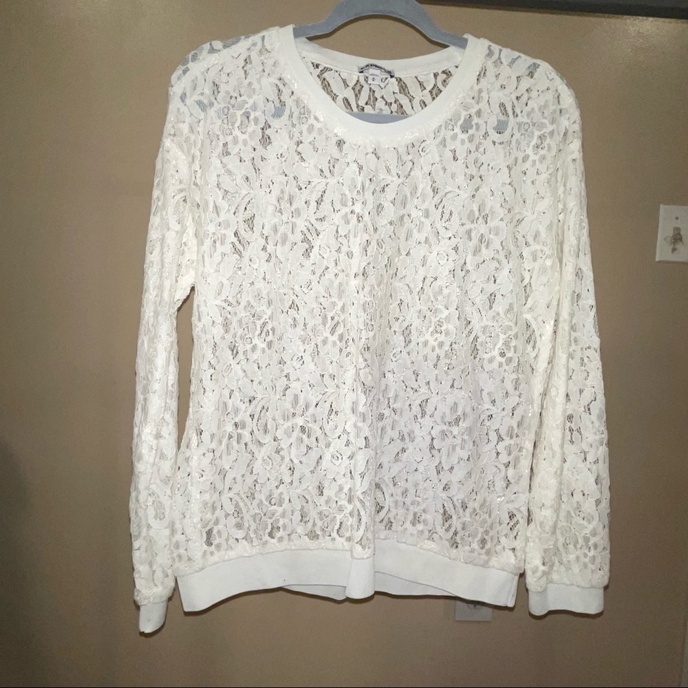 Express lace top size M
